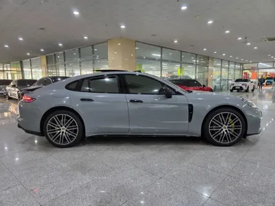 Porsche Panamera 2018, 86628 км, за 48903.77 USD
