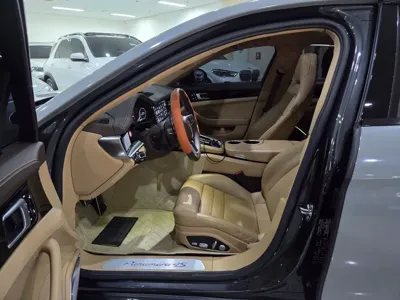 Porsche Panamera 2018, 86628 км, за 48903.77 USD - фото 6