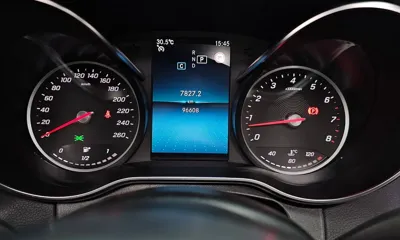 Mercedes-Benz C-Class 2019, 96608 км, за 17781.61 USD - фото 8