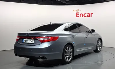 Hyundai Grandeur 2016, 132111 км, за 5417.9 USD