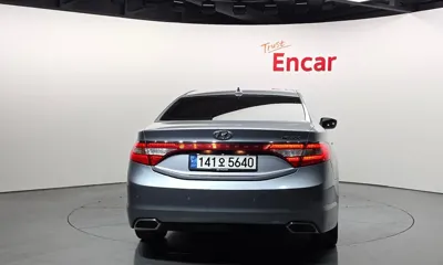 Hyundai Grandeur 2016, 132111 км, за 5417.9 USD