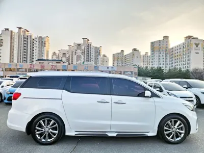 Kia Canival 2019, 147055 км, за 8840.76 USD