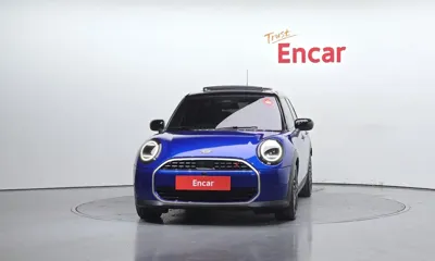 MINI Cooper 2025, 6260 км, за 23677.99 USD