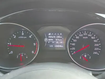Kia Canival 2016, 106000 км, за 5916.19 USD