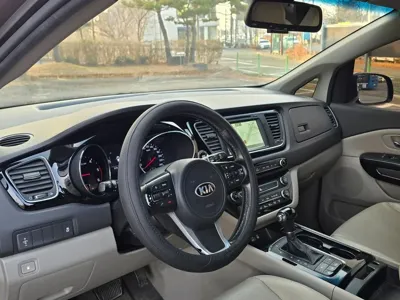 Kia Canival 2016, 106000 км, за 5916.19 USD - фото 6