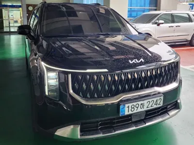 Kia Canival 2025, 34000 км, за 17244.32 USD