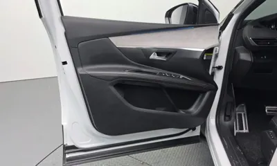 Peugeot 5008 2022, 74303 км, за 18971.46 USD - фото 24