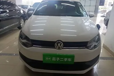 Volkswagen Polo 2016, 62300 км, за 6354 USD