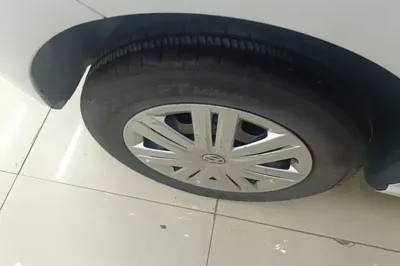 Volkswagen Polo 2016, 62300 км, за 6354 USD - фото 11