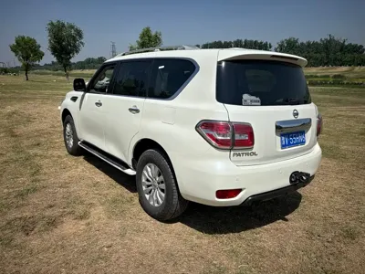 Nissan Patrol 2017, 150000 км, за 18444.89 USD