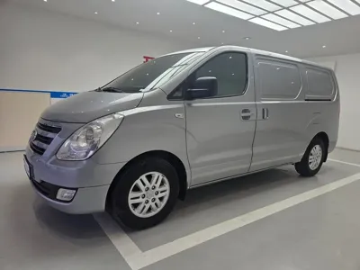 Hyundai Starex 2017, 119396 км, за 6384.37 USD
