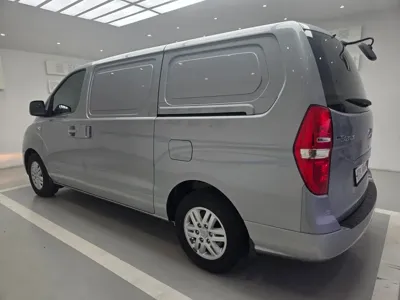 Hyundai Starex 2017, 119396 км, за 6384.37 USD