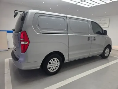 Hyundai Starex 2017, 119396 км, за 6384.37 USD