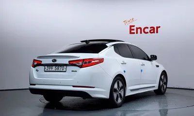 Kia K5 2012, 147708 км, за 3610.35 USD