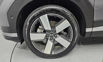 Hyundai Santafe 2025, 19286 км, за 21859 USD