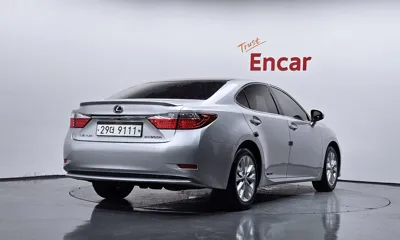 Lexus ES 2013, 108546 км, за 9751.5 USD