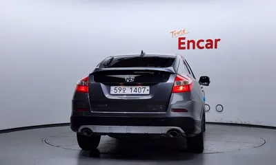 Honda Crosstour 2013, 90342 км, за 6502.89 USD