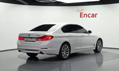 BMW 5-Series 2019, 59030 км, за 18314.3 USD