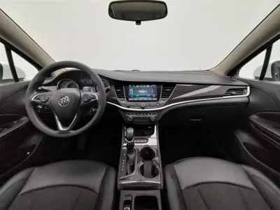 Buick Verano 2018, 61700 км, за 5577.74 USD