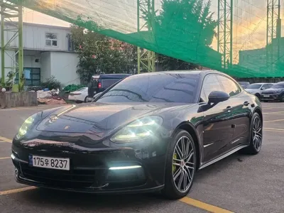 Porsche Panamera · 2018 год