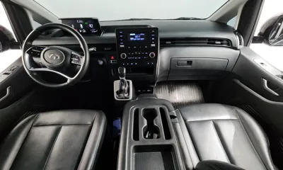 Hyundai Staria 2022, 122029 км, за 65636.08 USD - фото 7