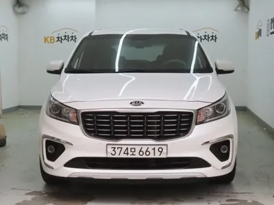 Kia Canival 2019, 98388 км, за 9846.4 USD