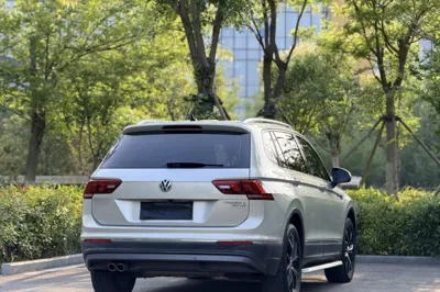 Volkswagen Tiguan L 2020, 64800 км, за 13508 USD