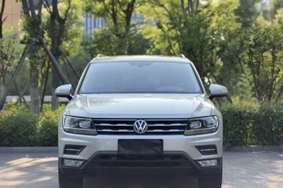 Volkswagen Tiguan L 2020, 64800 км, за 13508 USD