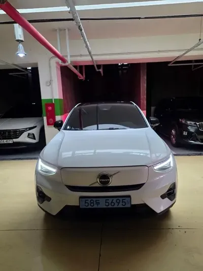 Volvo C40 2024, 41000 км, за 26372.33 USD