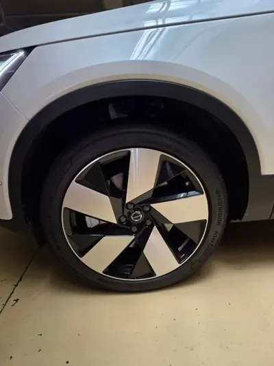 Volvo C40 2024, 41000 км, за 26372.33 USD - фото 8