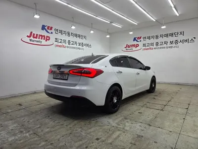Kia K3 2013, 68030 км, за 3055.32 USD