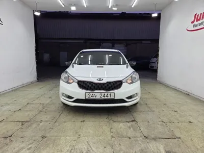 Kia K3 2013, 68030 км, за 3055.32 USD