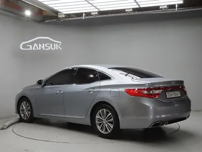 Hyundai Grandeur 2016, 118442 км, за 3705.39 USD