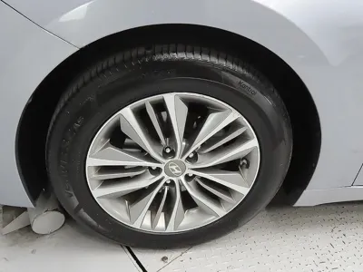 Hyundai Grandeur 2016, 118442 км, за 3705.39 USD