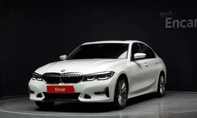BMW 3-Series · 2021 год