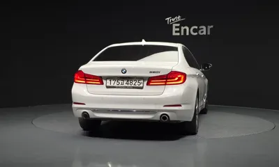 BMW 5-Series 2018, 149066 км, за 10744.28 USD