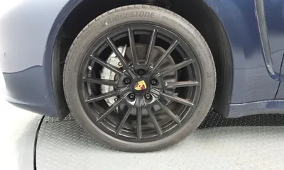 Porsche Panamera 2014, 125605 км, за 18830.52 USD