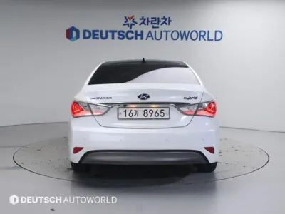 Hyundai Sonata 2012, 90366 км, за 4266.77 USD