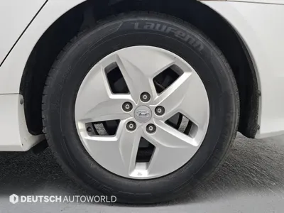 Hyundai Sonata 2012, 90366 км, за 4266.77 USD