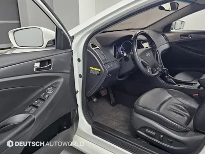 Hyundai Sonata 2012, 90366 км, за 4266.77 USD - фото 11