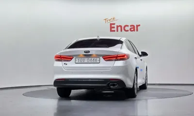 Kia K5 2017, 172343 км, за 4553.75 USD