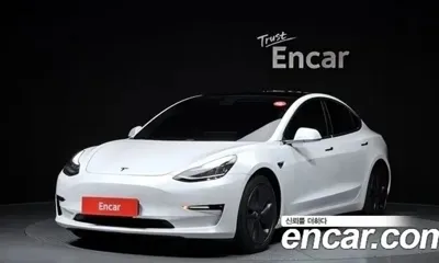 Tesla Model 3 · 2020 год