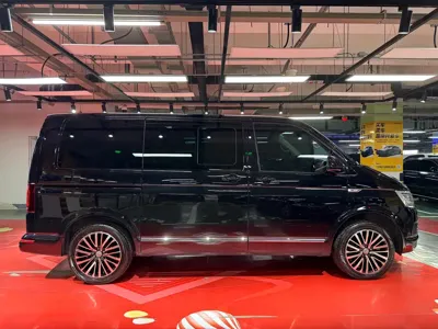 Volkswagen Multivan 2019, 80000 км, за 39699.05 USD