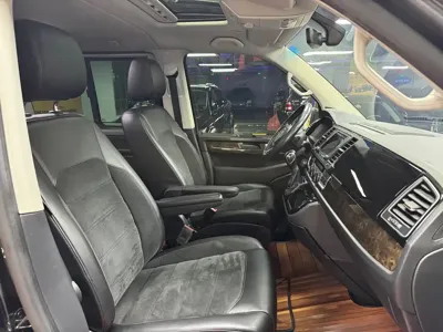 Volkswagen Multivan 2019, 80000 км, за 39699.05 USD - фото 11