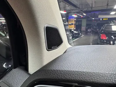 Volkswagen Multivan 2019, 80000 км, за 39699.05 USD - фото 27