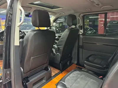 Volkswagen Multivan 2019, 80000 км, за 39699.05 USD - фото 33