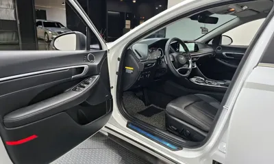 Hyundai Sonata 2020, 55595 км, за 12813.06 USD - фото 10