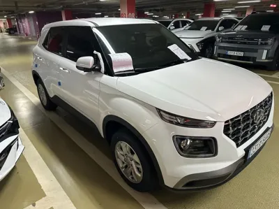 Hyundai Venue 2026, 5 км, за 2002.21 USD
