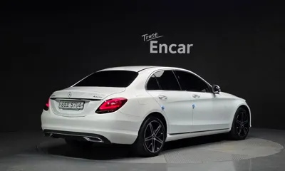 Mercedes-Benz C-Class 2019, 99399 км, за 13787.44 USD