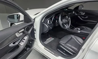 Mercedes-Benz C-Class 2019, 99399 км, за 13787.44 USD - фото 13